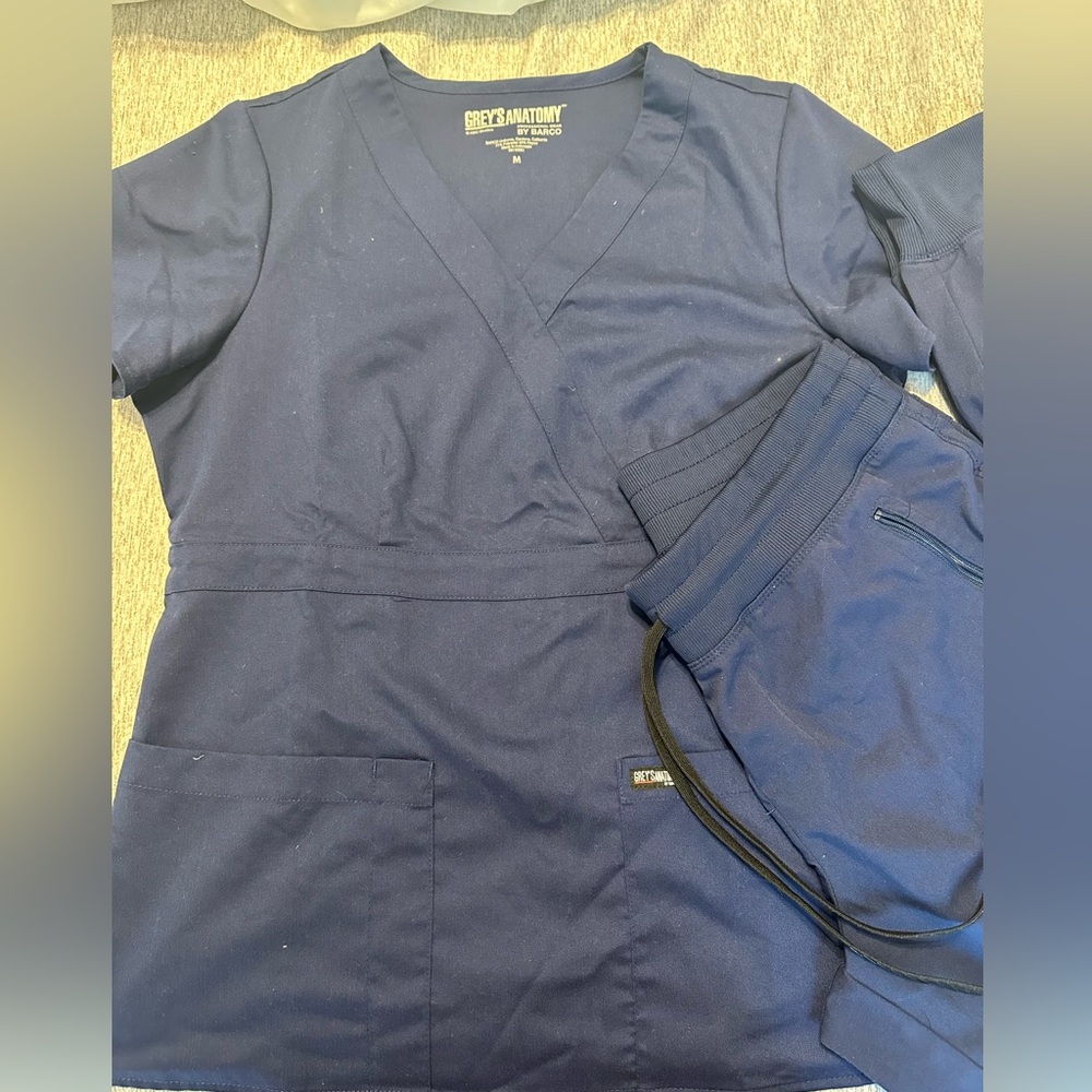 Women Navy Blue Scrubs Set